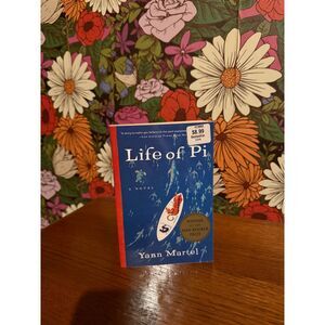 Life of Pi by Yann Martel, Like New (Paperback - Adventure)